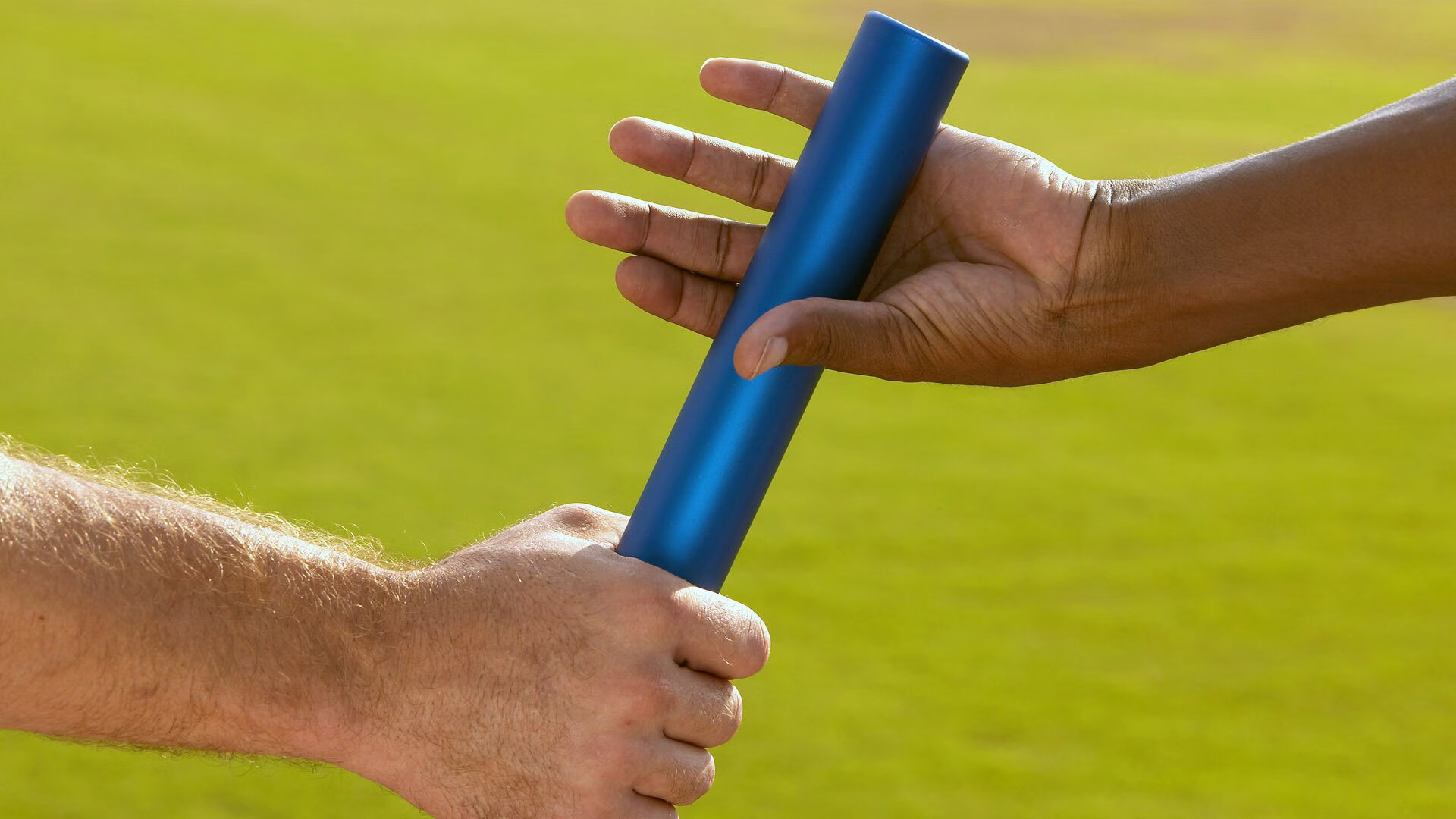 “德甲领先集团稳步前行，冠军争夺进入白热化”，德甲第一名