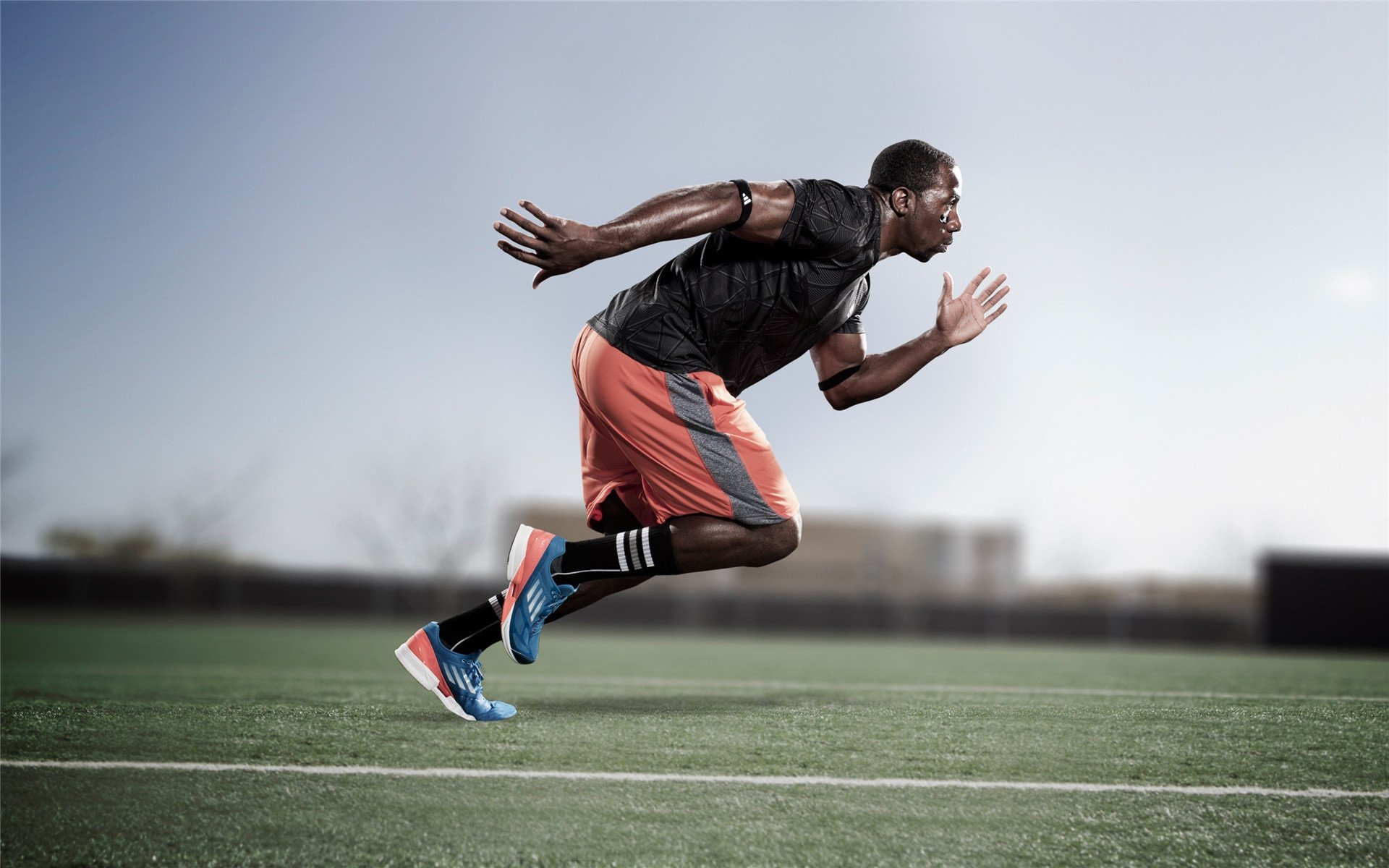 开云体育网页版-篮球运动装备研发创新步伐加快，篮球运动的装备有哪些